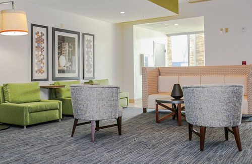 Lake Katrine Hotel | Holiday Inn Express & Suites Kingston-Ulster by IHG