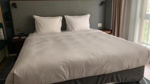 Zhangjiagang Hotel | Holiday Inn Express Zhangjiagang East by IHG