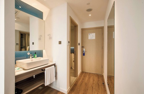 Zhangjiagang Hotel | Holiday Inn Express Zhangjiagang Free Trade Zone by IHG