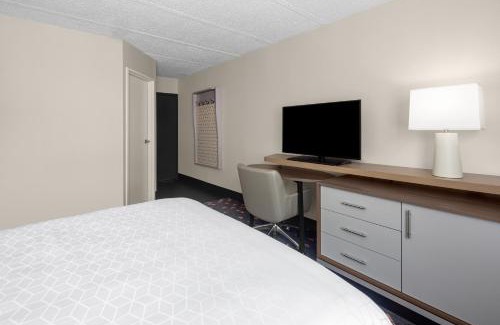 Hasbrouck Heights Hotel | Holiday Inn Hasbrouck Heights-Meadowlands by IHG