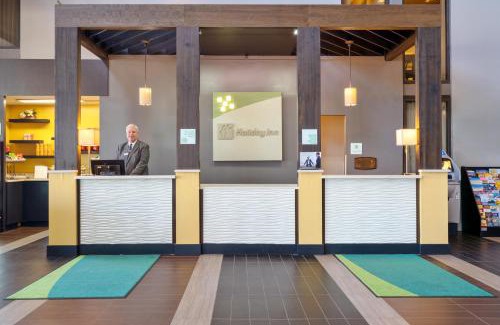 Morgantown Hotel | Holiday Inn Morgantown - Reading Area by IHG