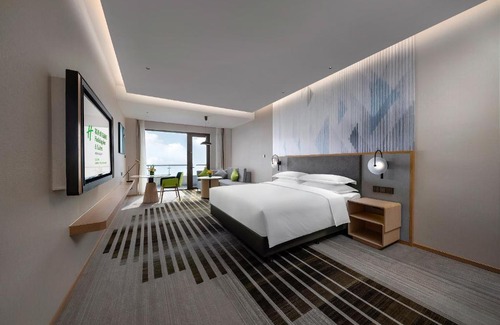 Han Yang Hotel | Holiday Inn & Suites Wuhan International Expo, an IHG Hotel