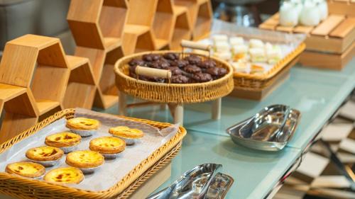 Caidian District Hotel | Holiday Inn Wuhan Houguan Lake by IHG