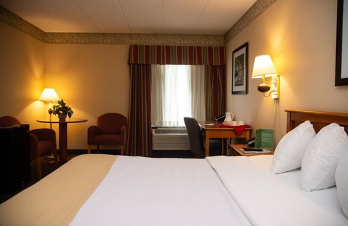 Summerlee Hotel | Holiday Lodge Hotel & Conference Center