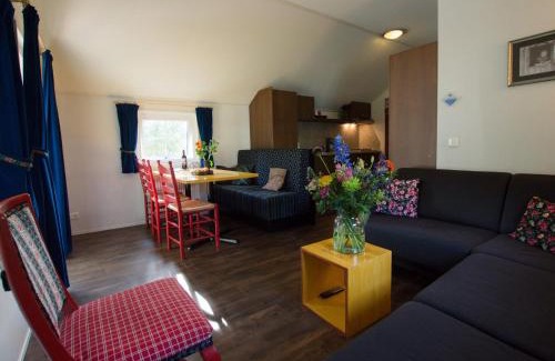 IJhorst Ski Chalet | Holiday Lodge in Staphorst with Pool Access