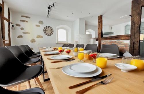 Blaubeuren Apartment | Holiday&Stay Apartment Big Blue Beamer 10 Personen