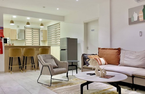 Teshie Apartment | Holiday Suite w/free Wi-Fi for honeymoon, families and friends and office work