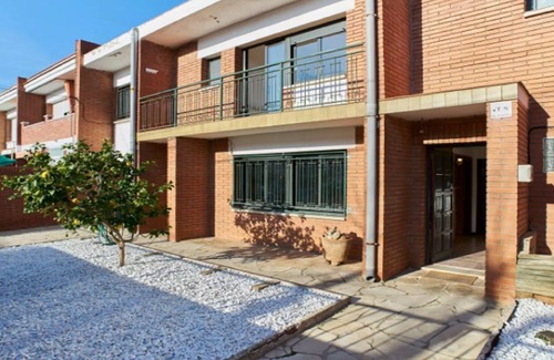 Esparraguera House | HOLIDAYS DOMUS IANO, for short, medium and long stay. (min 2 nights)