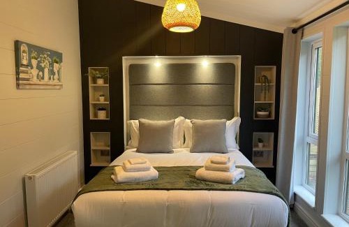 Ryther Cabin | Hollicarrs - White Rose Lodge