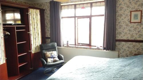 Littleborough House | Hollingworth Lake Guest House Room Only Accommodation