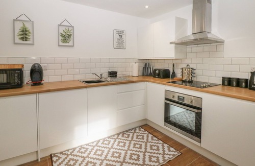 Hollow Meadows Cottage | HOLLY COTTAGE, pet friendly in Bolsterstone/Ewden Village