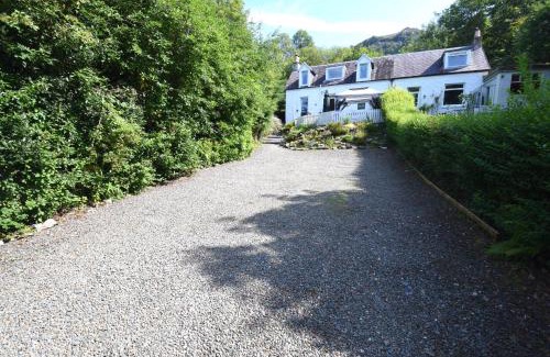 Cairndow House | Hollybank Cottage
