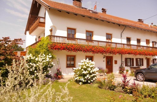 Waldkraiburg Apartment | Holzhauser Hof