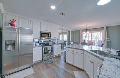 Paw Creek House | Home 9 Mi to Uptown Charlotte: Dogs Welcome!