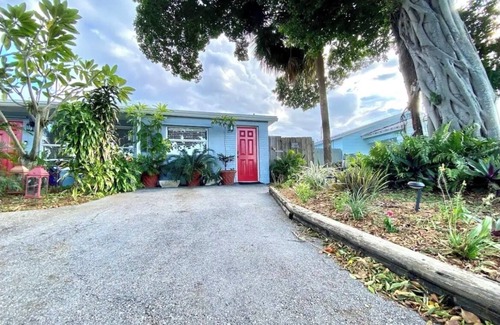 Pompano Beach Apartment | Home Away from Home Studio in Pompano Beach