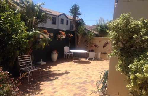 Bloubergstrand Apartment | Home away from Home.Relax and Enjoy