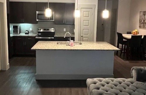 Woodlake - Briar Meadow Apartment | "Home away from Home"