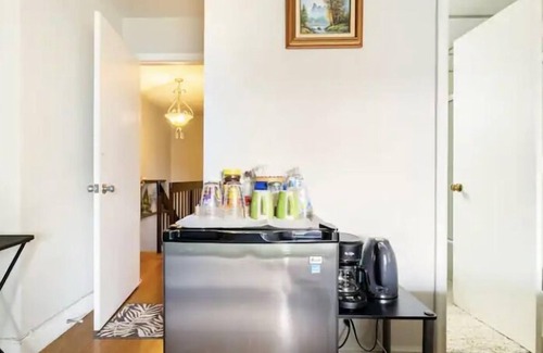 Inverrary House | Home Away From Home, Private Room with a Private bathroom and balcony
