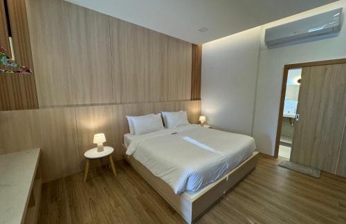Kamphaeng Phet Bed & Breakfast | Home by the Bridge Hotel