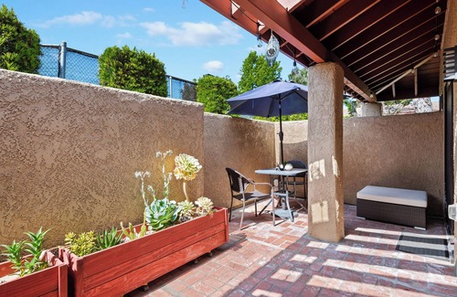 Sea View Estates Condo | Home by the Harbor - Quiet 2-bedroom near the beach, walk to everything