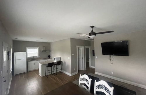 Washington House | Home Close to the Heart of Downtown Washington