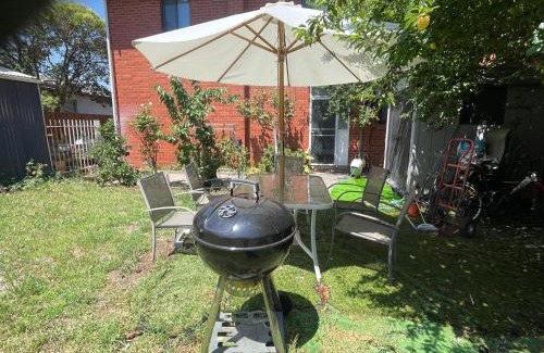 Laverton Villa | Home in Laverton 19 Minutes to Melbourne CBD