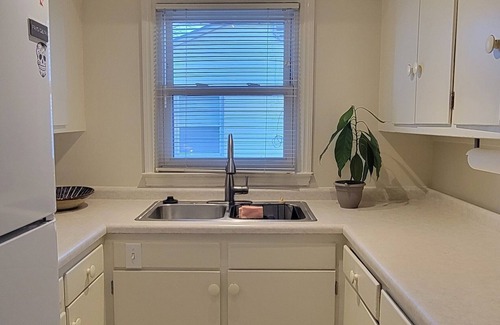 Grand Junction House | Home of the MavericksnLovely 2-bedroom bungalow in Grand Junction