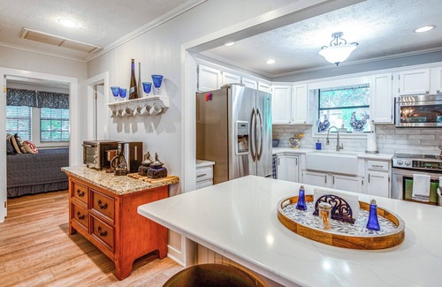 Putnam Hall House | Home on Lake Hutchinson w/Dock!