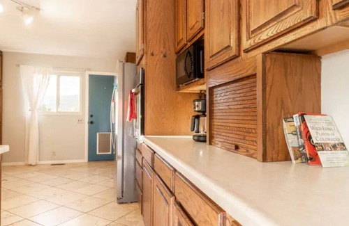 Cedaredge House | Home on the mesa’s edge the Proverbial Million Dollar View, jacuzzi and orchard