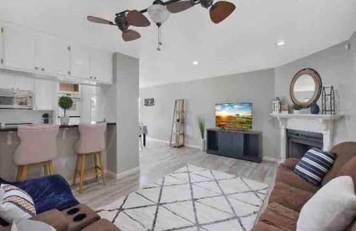Lancaster House | Home Vest - Home with private & quiet neighborhood