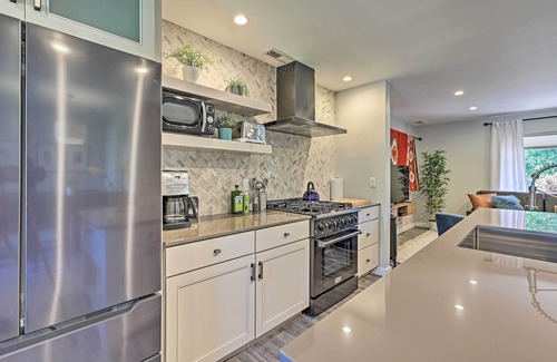Southside House | Home w/Hot Tub, Steps to Dtwn Flagstaff & NAU!