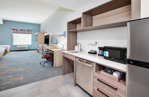 Traverse City Hotel | Home2 Suites By Hilton Traverse City