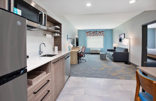 Traverse City Hotel | Home2 Suites By Hilton Traverse City