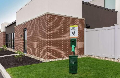 West Newton Hotel | Home2 Suites By Hilton Indianapolis Airport
