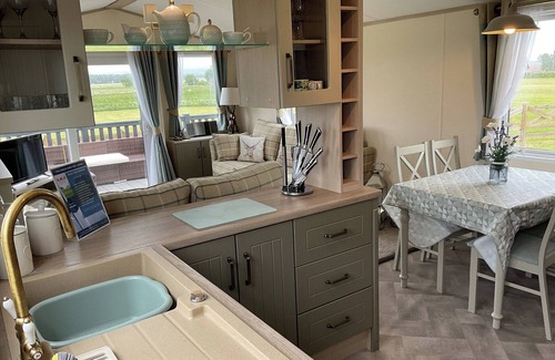 Laurencekirk House | Homely and stylish holiday home featuring your own private hot tub.