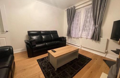 Bow Apartment | Homely and very comfortable apartment