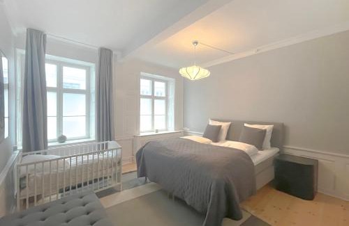 Copenhagen City Centre Apartment | Homely Apartment by CPH Canals