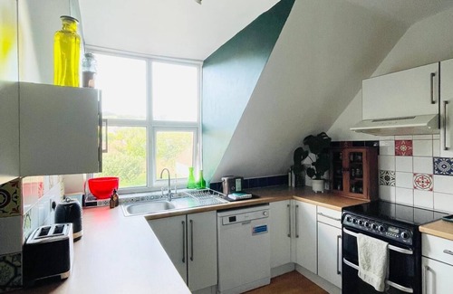 Minehead Apartment | Homely Apartment in Minehead, Private Parking