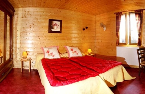 Verrieres-en-Forez House | Homerez - Amazing house for 4 ppl. with garden at Verrières-en-Forez