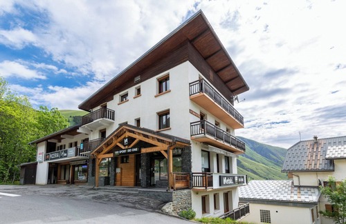 Saint-Sorlin-d'Arves Apartment | Homerez - Apartment in Saint-Sorlin