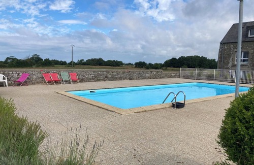 Montmartin-sur-Mer Apartment | Homerez - Apartment in Montmartin-sur-Mer
