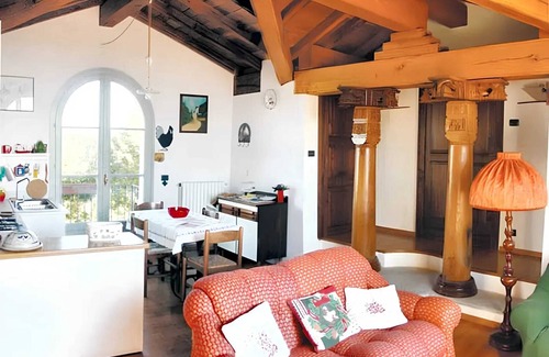 Carru Apartment | Homerez - Apartment in Carrù, private parking