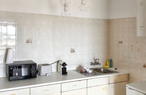Vale de Centianes Apartment | Homerez - Apartment in Carvoeiro, sea view