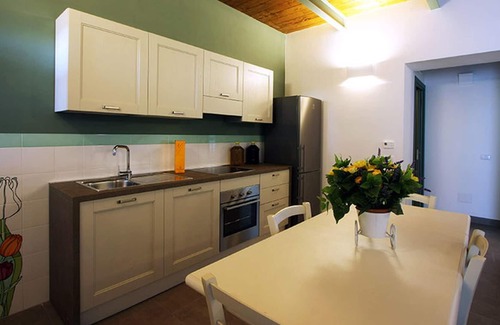 Montecastrilli Apartment | Homerez - Appartement for 4 ppl. with shared pool and garden at Montecastrilli