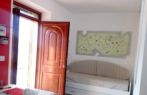 Montegiordano Apartment | Homerez - Appartement 9 km away from the beach for 4 ppl. at Montegiordano