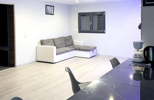 Fenay Apartment | Homerez - Appartement for 10 ppl. with jacuzzi, terrace and balcony at Fénay