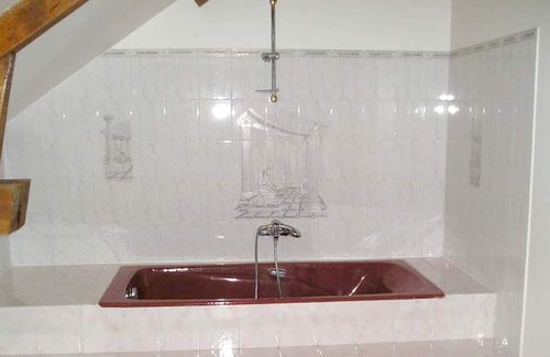 Courtenay Villa | Homerez - Big villa for 15 ppl. with garden, terrace and balcony at Courtenay