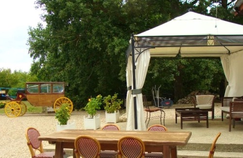 Courtenay Villa | Homerez - Big villa for 15 ppl. with garden, terrace and balcony at Courtenay