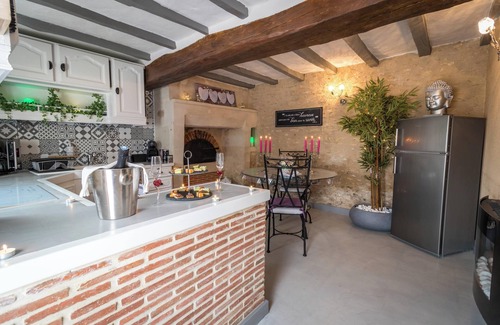Arcay House | Homerez - Charming House in Arçay, Jacuzzi Included