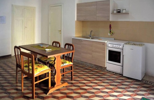 Ragusa Apartment | Homerez - Chic Apartment in Ragusa 70m² with View
